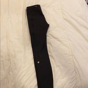 black lululemon leggings size 6